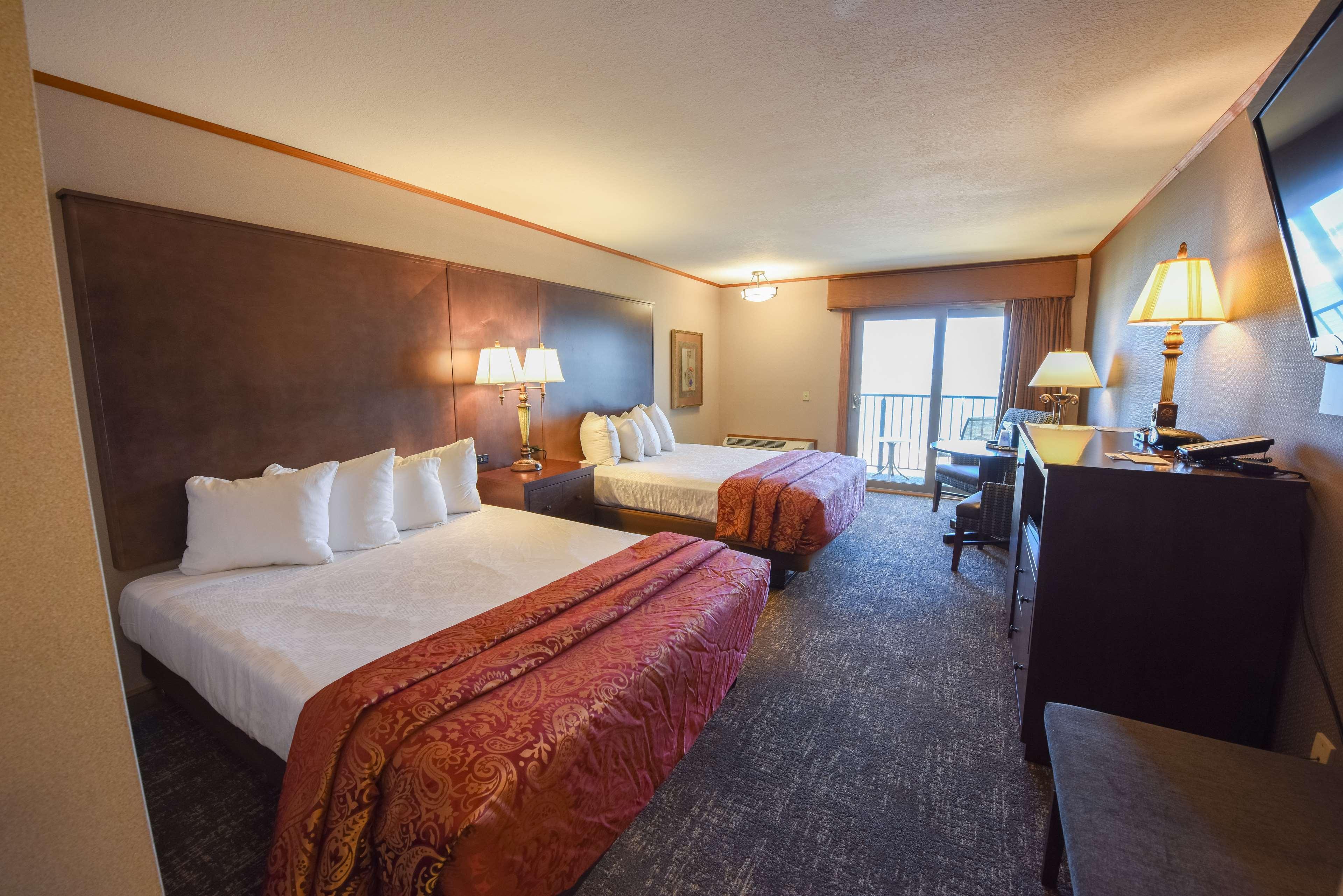 Best Western Plus Dockside Waterfront Inn Mackinaw City Exterior photo