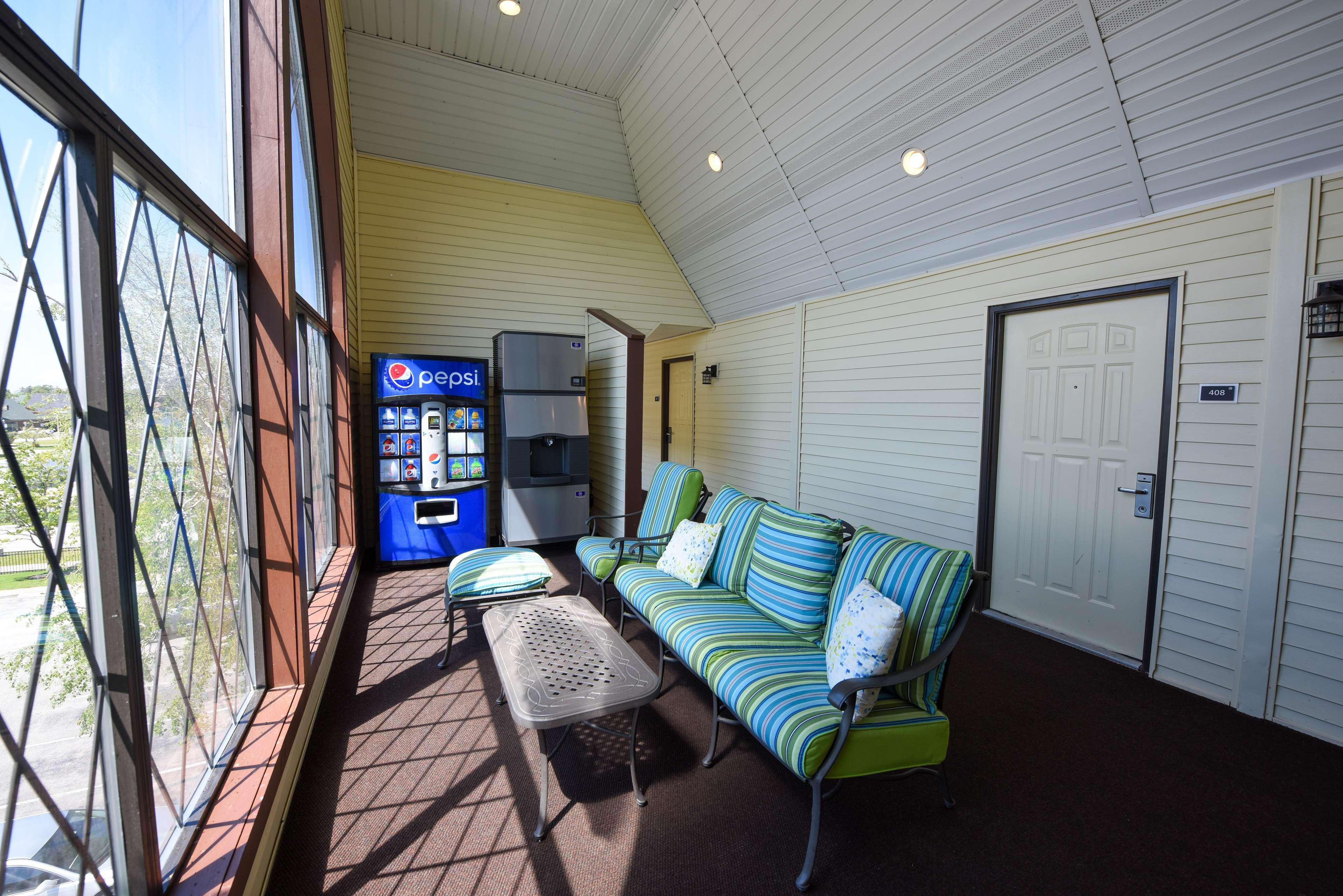 Best Western Plus Dockside Waterfront Inn Mackinaw City Exterior photo