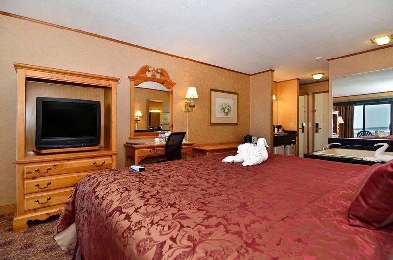 Best Western Plus Dockside Waterfront Inn Mackinaw City Facilities photo