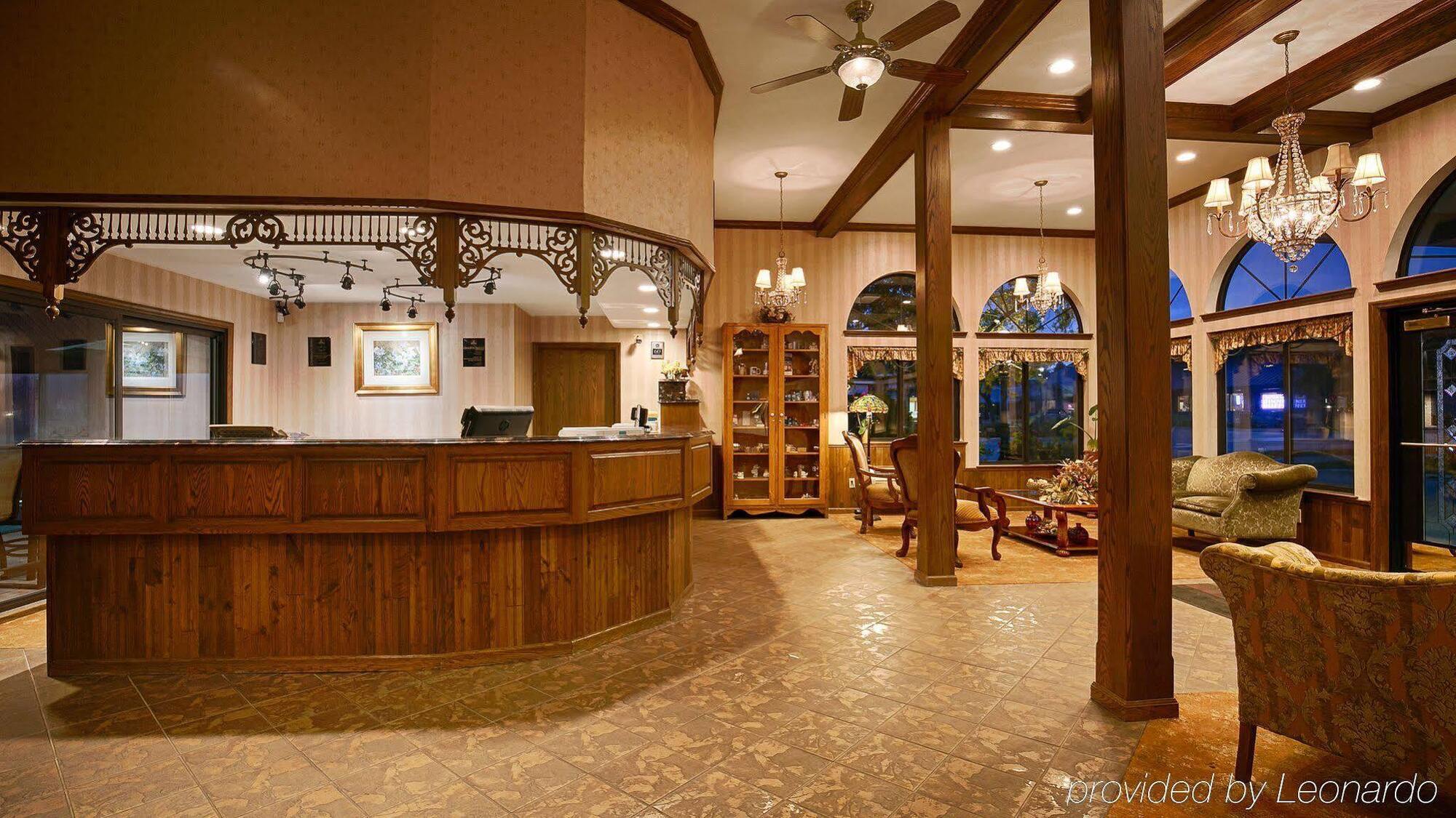 Best Western Plus Dockside Waterfront Inn Mackinaw City Exterior photo