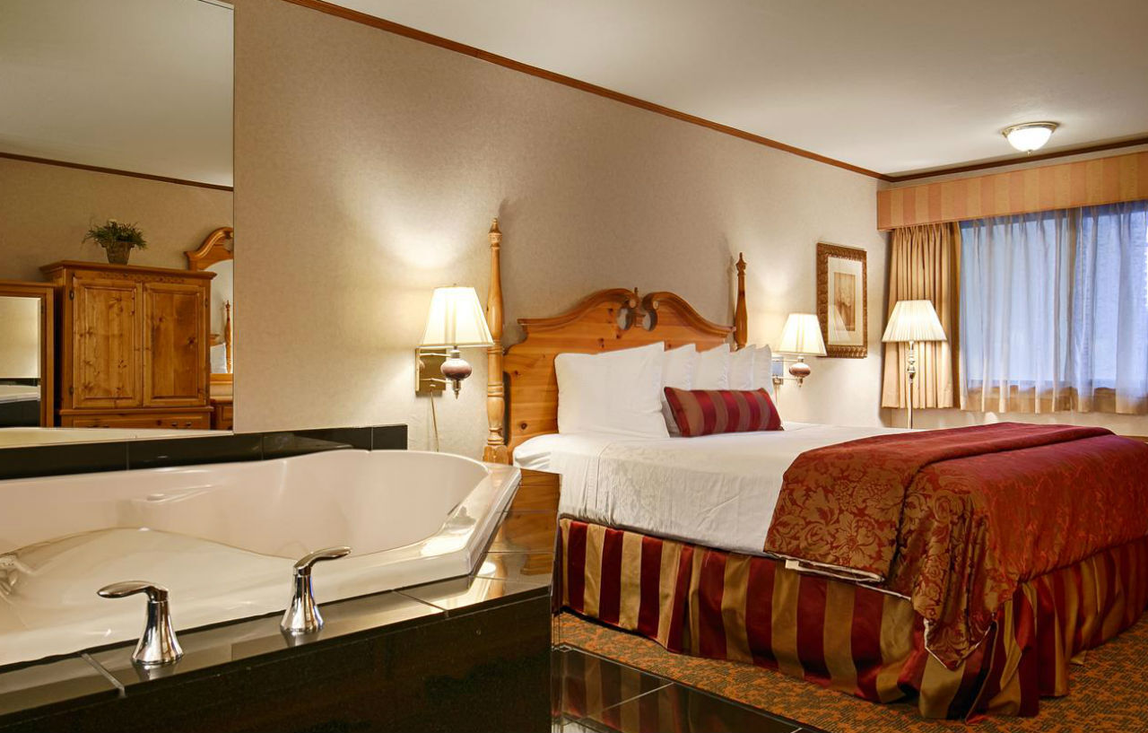 Best Western Plus Dockside Waterfront Inn Mackinaw City Exterior photo